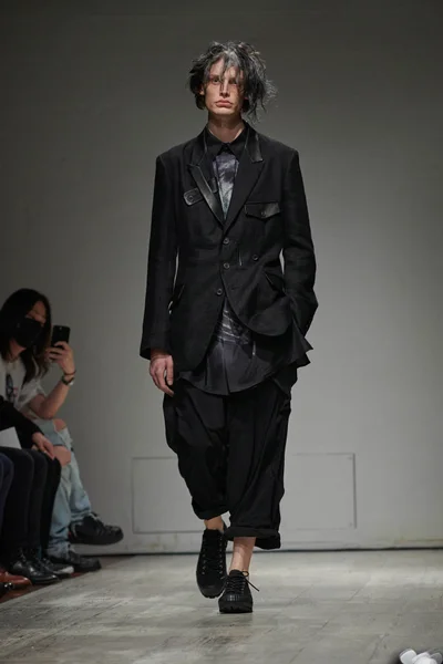 Look 2